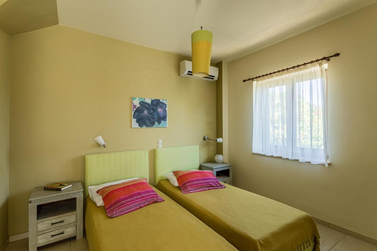 Tria Luxury Residences Stoúpa Zewnętrze zdjęcie